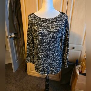 Sidney Easton Women's Black and White Knit Sweater. Large